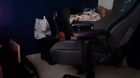 Snapshot of captain_fatcock chatting on March 8, 5:07 am captain_fatcock online show from March 8, 5:07 am