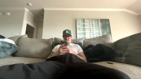 Snapshot of captaincumgun chatting on March 25, 10:49 pm Captaincumgun online show from March 25, 10:49 pm