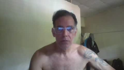 Snapshot of captainfox_ chatting on July 5, 2:24 pm captainfox_ online show from July 5, 2:24 pm