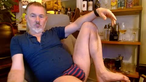 Snapshot of captian_rich chatting on April 6, 1:47 am captian_rich online show from April 6, 1:47 am