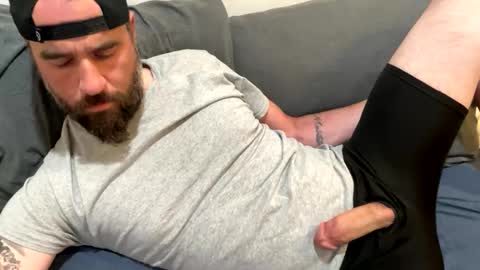 Snapshot of captnblackbeard chatting on May 25, 10:05 pm captnblackbeard online show from May 25, 10:05 pm