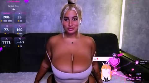 Snapshot of cara__harris chatting on July 9, 7:07 pm . . online show from July 9, 7:07 pm