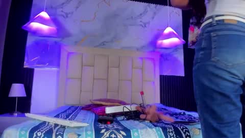 Cara  online show from December 15, 2:21 pm