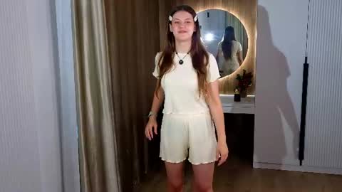 Snapshot of caralaske chatting on June 23, 1:58 am Cara online show from June 23, 1:58 am
