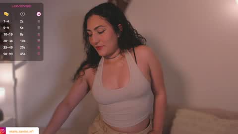 Snapshot of caramel__ chatting on December 11, 10:49 pm  Mara  online show from December 11, 10:49 pm
