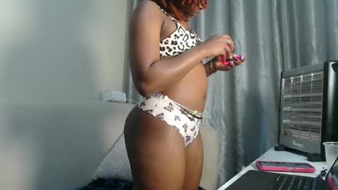 caramel online show from November 11, 6:30 pm