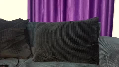 Snapshot of caramel_drip1 chatting on February 8, 10:35 pm caramel_drip1 online show from February 8, 10:35 pm