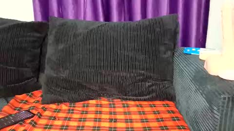 Snapshot of caramel_drip1 chatting on February 11, 12:37 am caramel_drip1 online show from February 11, 12:37 am