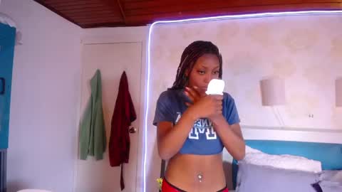 Snapshot of caramel_kiss_ chatting on June 1, 12:18 pm caramel_kiss_ online show from June 1, 12:18 pm