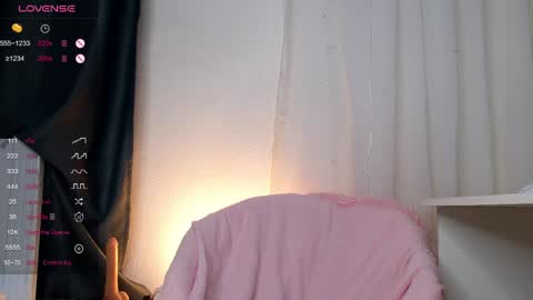 Snapshot of caramelangels chatting on May 6, 7:46 am Viola Marika and Visma online show from May 6, 7:46 am