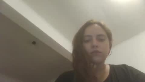 Snapshot of caravibugue chatting on December 14, 2:01 am caravibugue online show from December 14, 2:01 am