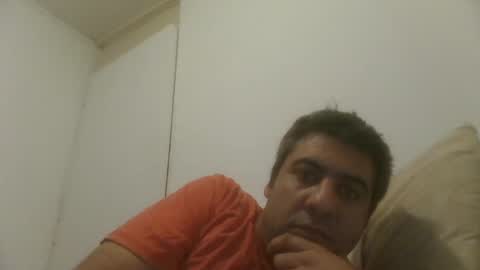 Snapshot of caravibugue chatting on December 15, 2:30 am caravibugue online show from December 15, 2:30 am