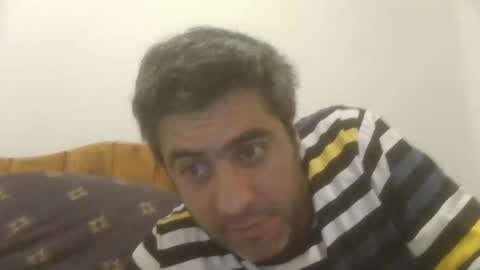 Snapshot of caravibugue chatting on December 17, 3:39 am caravibugue online show from December 17, 3:39 am