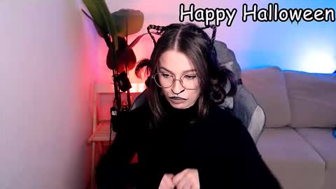 Mary online show from October 31, 6:14 am