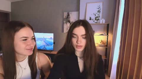 caressyourself online show from November 30, 5:22 am