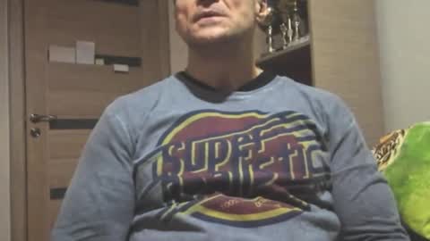 Laz online show from November 4, 5:01 pm