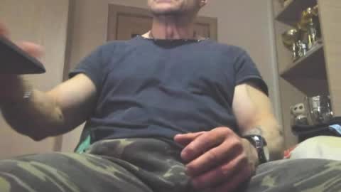 Laz online show from April 30, 9:19 pm