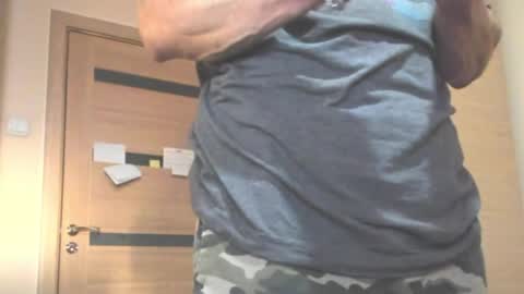 Snapshot of carin_the_body chatting on May 19, 3:13 am Laz online show from May 19, 3:13 am