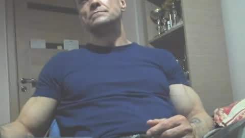 Snapshot of carin_the_body chatting on May 24, 11:54 pm Laz online show from May 24, 11:54 pm