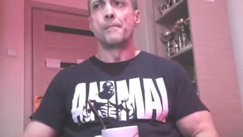 Snapshot of carin_the_body chatting on June 9, 3:40 am Laz online show from June 9, 3:40 am