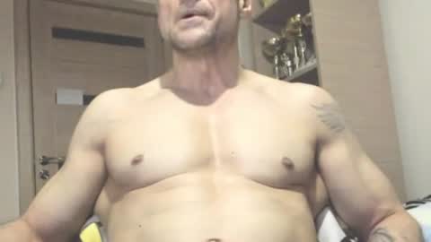 Snapshot of carin_the_body chatting on June 11, 6:50 pm Laz online show from June 11, 6:50 pm