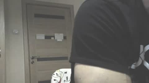 Snapshot of carin_the_body chatting on June 12, 9:03 pm Laz online show from June 12, 9:03 pm