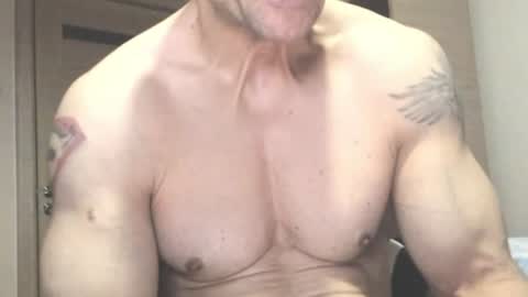 Snapshot of carin_the_body chatting on June 15, 7:16 pm Laz online show from June 15, 7:16 pm