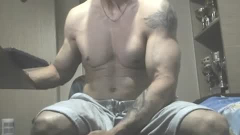 Snapshot of carin_the_body chatting on July 14, 2:05 am Laz online show from July 14, 2:05 am