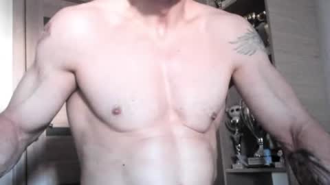 Snapshot of carin_the_body chatting on July 25, 3:53 pm Laz online show from July 25, 3:53 pm