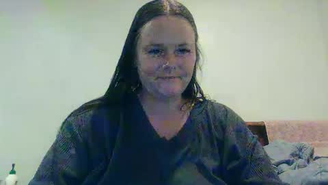 carinabro10 online show from November 1, 9:44 am