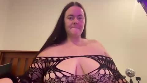 carinabro10 online show from June 28, 8:53 am