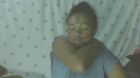 carinesexy69 online show from November 22, 12:09 am