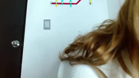 Snapshot of carla_beer chatting on June 14, 11:45 am Carla online show from June 14, 11:45 am