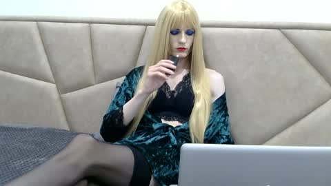 sexy online show from June 4, 10:05 pm