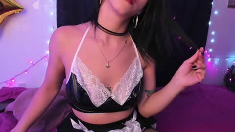 Snapshot of carla_smith__ chatting on December 23, 4:01 am Carla online show from December 23, 4:01 am