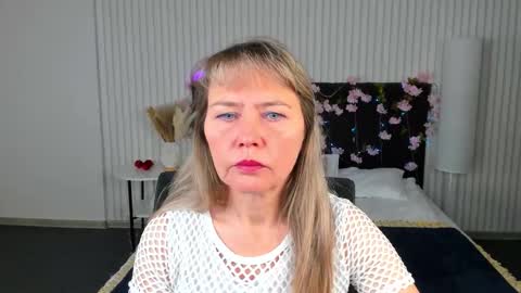 Snapshot of carla_vogue chatting on November 4, 3:05 am Carla Vogue online show from November 4, 3:05 am