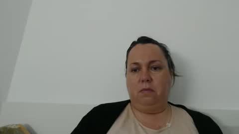 Snapshot of carlaruth chatting on April 12, 4:17 am Carlaruth online show from April 12, 4:17 am