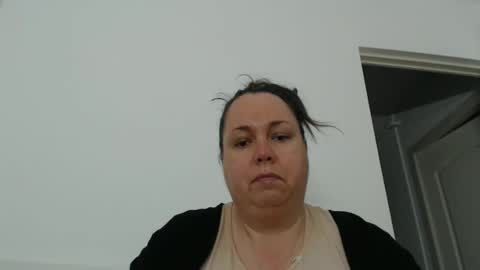 Snapshot of carlaruth chatting on April 14, 3:01 am Carlaruth online show from April 14, 3:01 am
