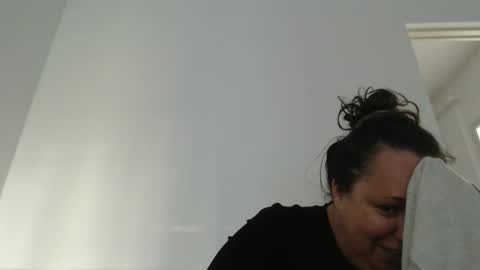 Snapshot of carlaruth chatting on April 14, 3:07 pm Carlaruth online show from April 14, 3:07 pm