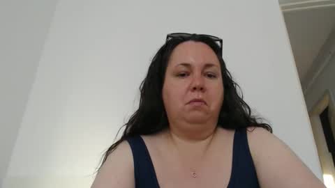 Snapshot of carlaruth chatting on April 19, 4:12 am Carlaruth online show from April 19, 4:12 am