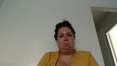 Snapshot of carlaruth chatting on May 2, 4:12 pm Carlaruth online show from May 2, 4:12 pm