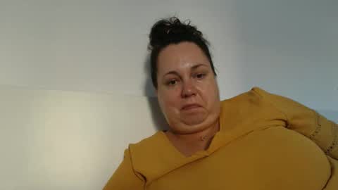 Snapshot of carlaruth chatting on May 6, 4:34 pm Carlaruth online show from May 6, 4:34 pm