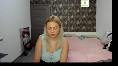 Snapshot of carlastacefun chatting on November 21, 6:56 am CarlaStaceFun online show from November 21, 6:56 am