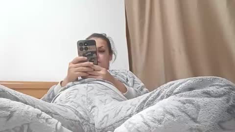 Snapshot of carlasweet00 chatting on October 8, 9:34 pm carlasweet00 online show from October 8, 9:34 pm