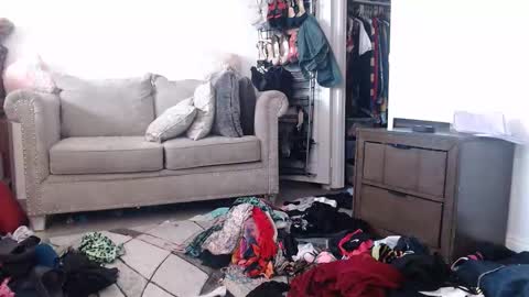 Carlie online show from November 18, 4:11 pm