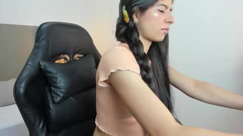 C A R L I N A online show from November 4, 12:26 pm