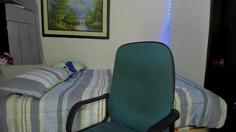 Snapshot of carlitosex09 chatting on December 24, 12:00 am master online show from December 24, 12:00 am