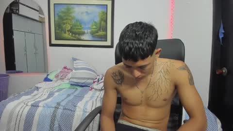 Snapshot of carlitosex09 chatting on January 13, 11:49 pm master online show from January 13, 11:49 pm