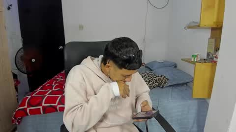 Snapshot of carlitosex09 chatting on January 18, 5:52 am master online show from January 18, 5:52 am