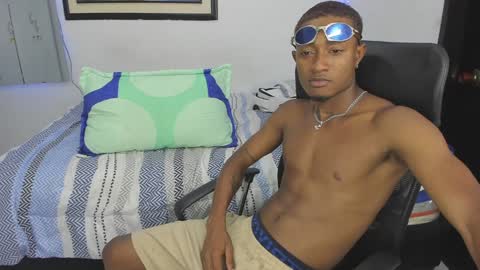 Snapshot of carlitosex09 chatting on January 30, 3:11 am master online show from January 30, 3:11 am